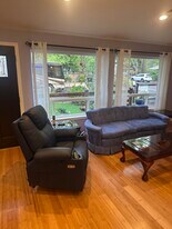 15211 Quarry Rd, Unit Williams in Lake Oswego, OR - Building Photo