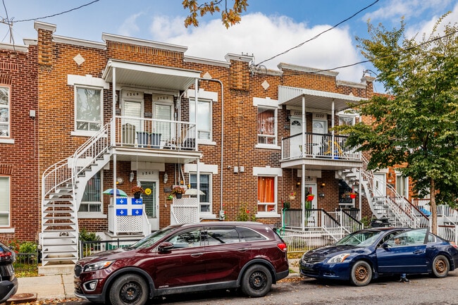 2261 Denonville Rue