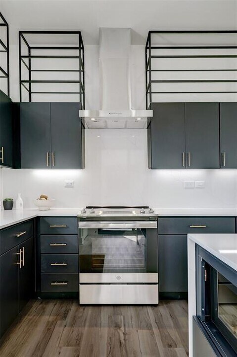 4722 Old Spanish Trl in Houston, TX - Building Photo