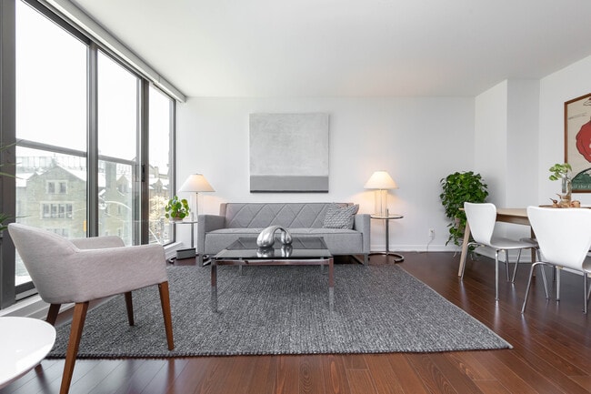 property at 33 Lombard St
