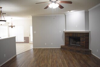 6121 16th St in Lubbock, TX - Building Photo - Building Photo