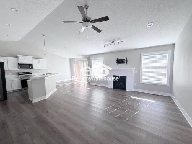 1317 NW 27th St in Ankeny, IA - Foto de edificio - Building Photo