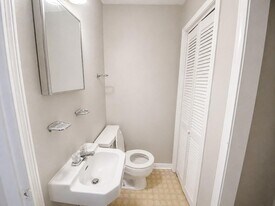 5400 Harmon Ave in Austin, TX - Building Photo