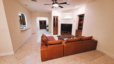 130 Squires Dr in Lakeway, TX - Building Photo - Building Photo