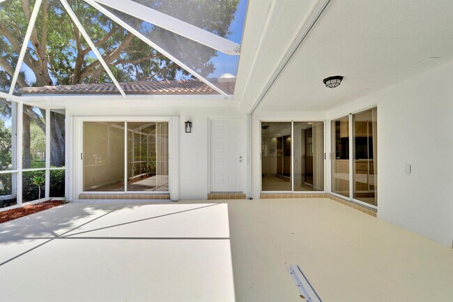 11301 Myrtle Oak Ct in Palm Beach Gardens, FL - Building Photo - Building Photo