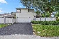 13399 Bedford Mews Ct in Wellington, FL - Building Photo - Building Photo