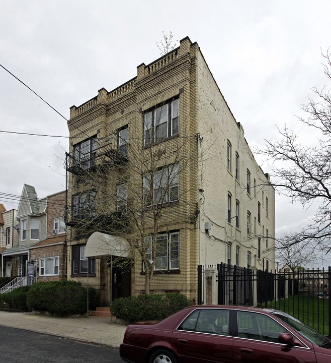 72-74 Woodlawn Ave in Jersey City, NJ - Building Photo