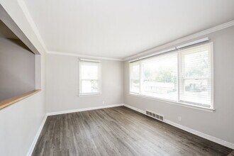 1413 Corinth Dr in St. Louis, MO - Building Photo - Building Photo