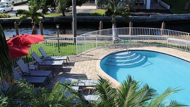 property at 1705 N Riverside Dr