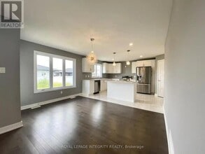 187 Hybrid St in Russell, ON - Building Photo - Building Photo