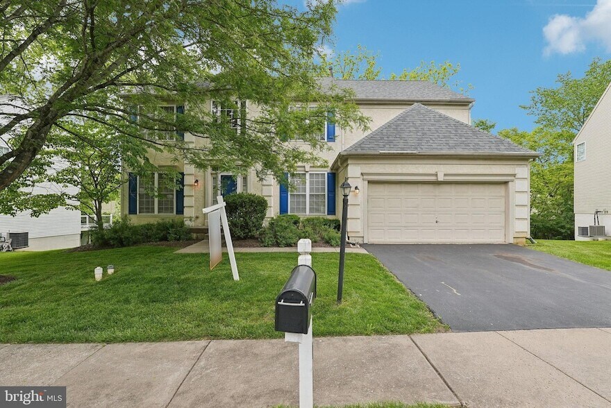 51 Knickerbocker Ln in Malvern, PA - Building Photo