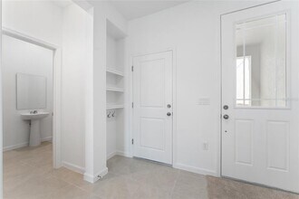 877 Spring Palms Lp in Alafaya, FL - Building Photo - Building Photo