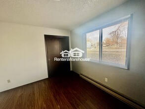 206 N Madison St in Prairie City, IA - Building Photo - Building Photo