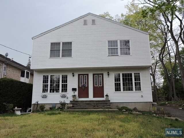 64 Garfield Pl in Ridgewood, NJ - Building Photo