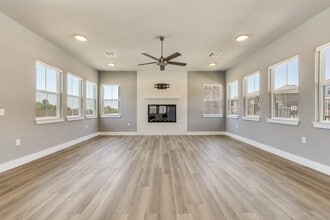 Four Cedars in Gunter, TX - Foto de edificio - Building Photo