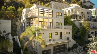 1929 N Curson Ave in Los Angeles, CA - Building Photo