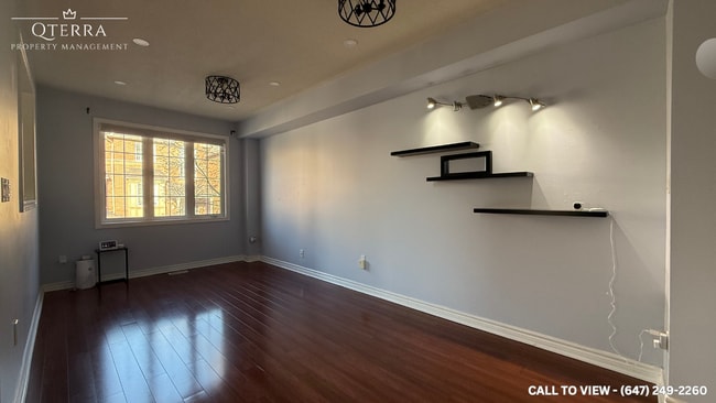 property at 2 Annable Ln