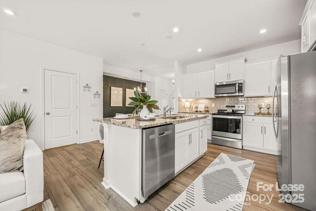 10207 Guardian Dr in Charlotte, NC - Building Photo - Building Photo