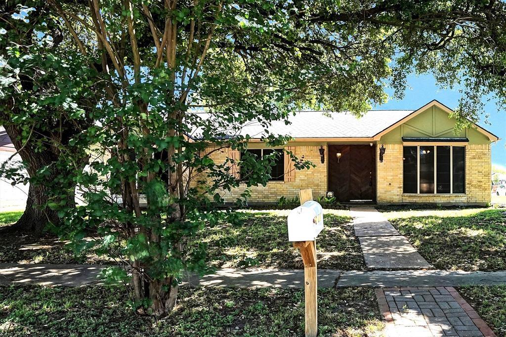 9611 Huntington Hill Dr in Houston, TX - Building Photo