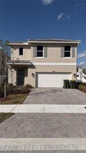 1535 SE 7th Ct in Homestead, FL - Building Photo - Building Photo