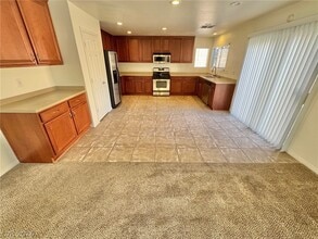 584 Playa Linda Pl in Las Vegas, NV - Building Photo - Building Photo