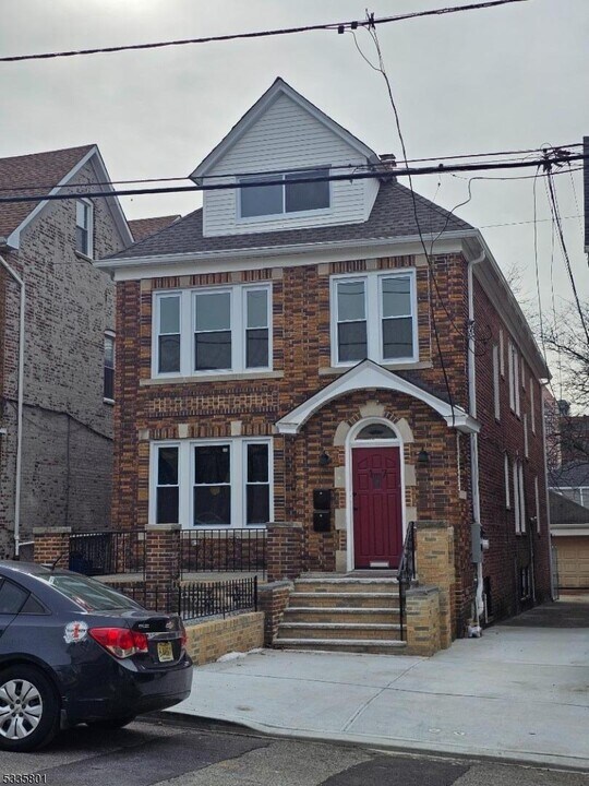 17 Broadman Pkwy-Unit -1 in Jersey City, NJ - Foto de edificio