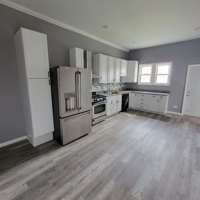 2443 New St, Unit Unit 1 in Blue Island, IL - Building Photo - Building Photo