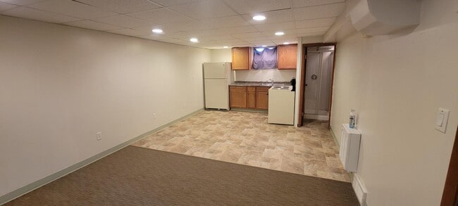 925 Madison St in Vermillion, SD - Building Photo - Building Photo