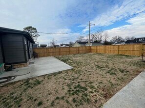 875 Nutwood St in Bowling Green, KY - Building Photo - Building Photo