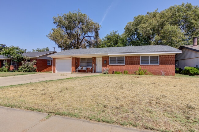 2812 62nd St in Lubbock, TX - Building Photo - Building Photo