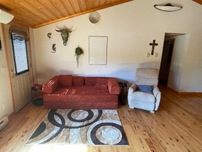 7384 S Susquehanna Trail in Port Trevorton, PA - Foto de edificio - Building Photo