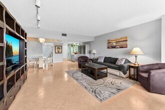 6768 10th Ave N, Unit 3160 in Greenacres, FL - Building Photo - Building Photo