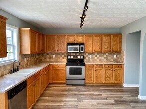 137 W Skyline View in Dallas, GA - Building Photo - Building Photo