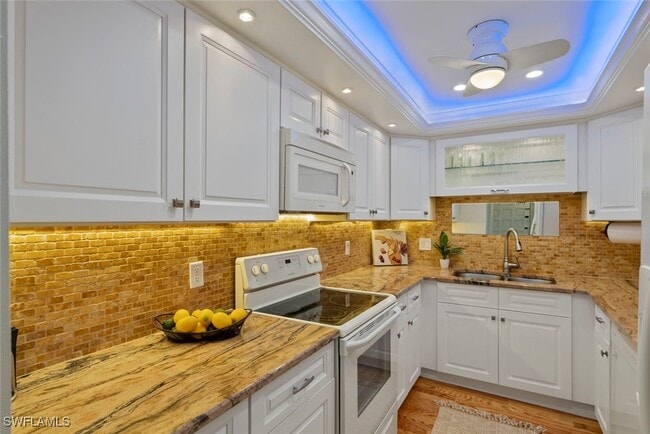 property at 955 Palm View Dr