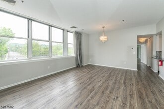 240 Main St in Little Falls, NJ - Building Photo - Building Photo