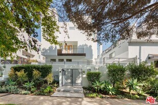 843 17th St in Santa Monica, CA - Building Photo