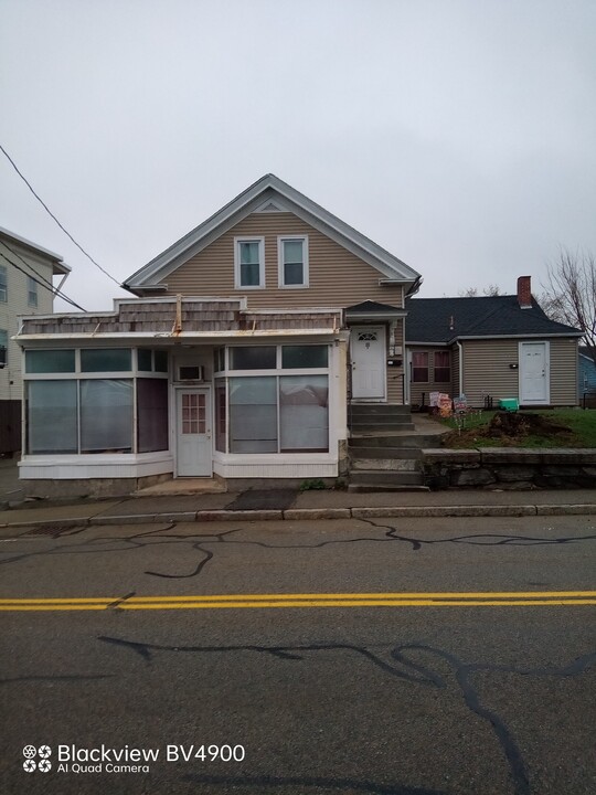 107 School St, Unit one in Webster, MA - Building Photo