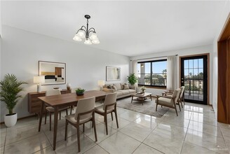 16 Ashley Dr in Pharr, TX - Building Photo - Building Photo