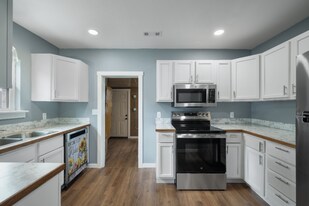 2118 S Jackson Ave in Joplin, MO - Building Photo