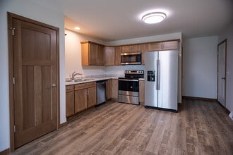 925 Green Pastures Trl in Plover, WI - Building Photo - Building Photo
