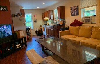 2152 12th St in Troy, NY - Building Photo - Building Photo