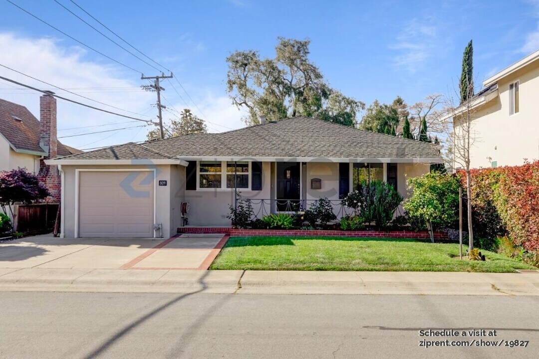 809 E 16th Ave in San Mateo, CA - Building Photo