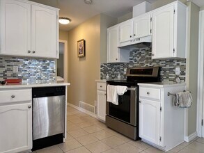 8969 160A St in Surrey, BC - Building Photo - Building Photo