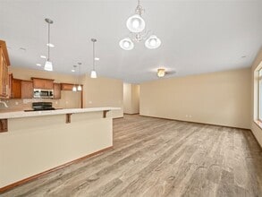 13009 N Raptor LN in Spokane, WA - Foto de edificio - Building Photo