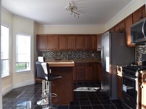323 Lexington Ave, Unit 1 in Syracuse, NY - Building Photo - Building Photo