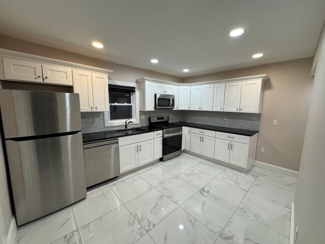 30 Julian St, Unit 2 in Boston, MA - Building Photo - Building Photo