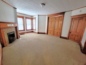 210 N Fremont St, Unit 1 in River Falls, WI - Building Photo - Building Photo