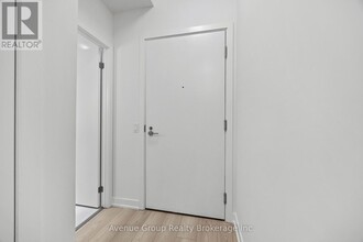 110 Broadway Ave in Toronto, ON - Building Photo - Building Photo