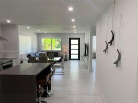 1546 Van Buren St in Hollywood, FL - Building Photo