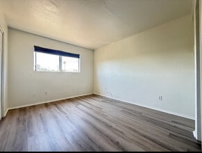 14746 Delano St in Van Nuys, CA - Building Photo - Building Photo